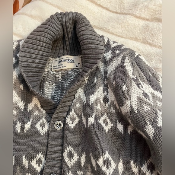 Genuine Kids Oshkosh 2T Unisex Cardigan Grey White Button Cowl Boho Grandpacore - Picture 2 of 7